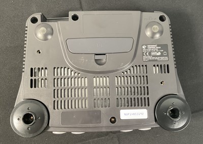 Lot 451 - NINTENDO 64 (N64) - A Nintendo 64 bundle...