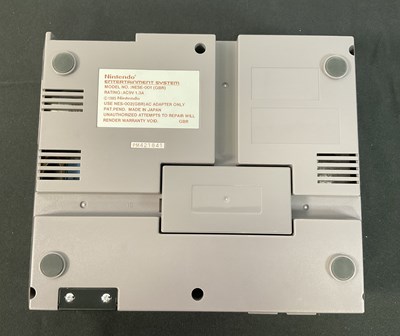 Lot 432 - NINTENDO (NES) - A loose Nintendo...