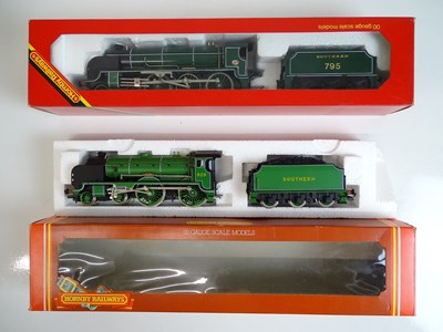 Lot 518 - OO SCALE MODEL RAILWAYS: A pair of HORNBY...