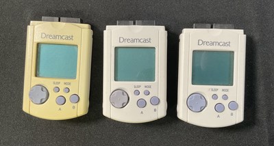 Lot 411 - SEGA DREAMCAST - A group of 3 unboxed original...