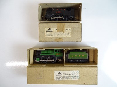 Lot 521 - OO SCALE MODEL RAILWAYS: A pair of TRIX TWIN...