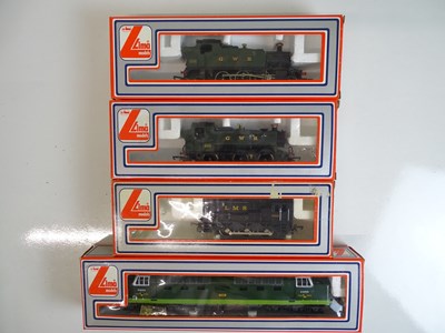 Lot 523 - OO SCALE MODEL RAILWAYS: A group of...