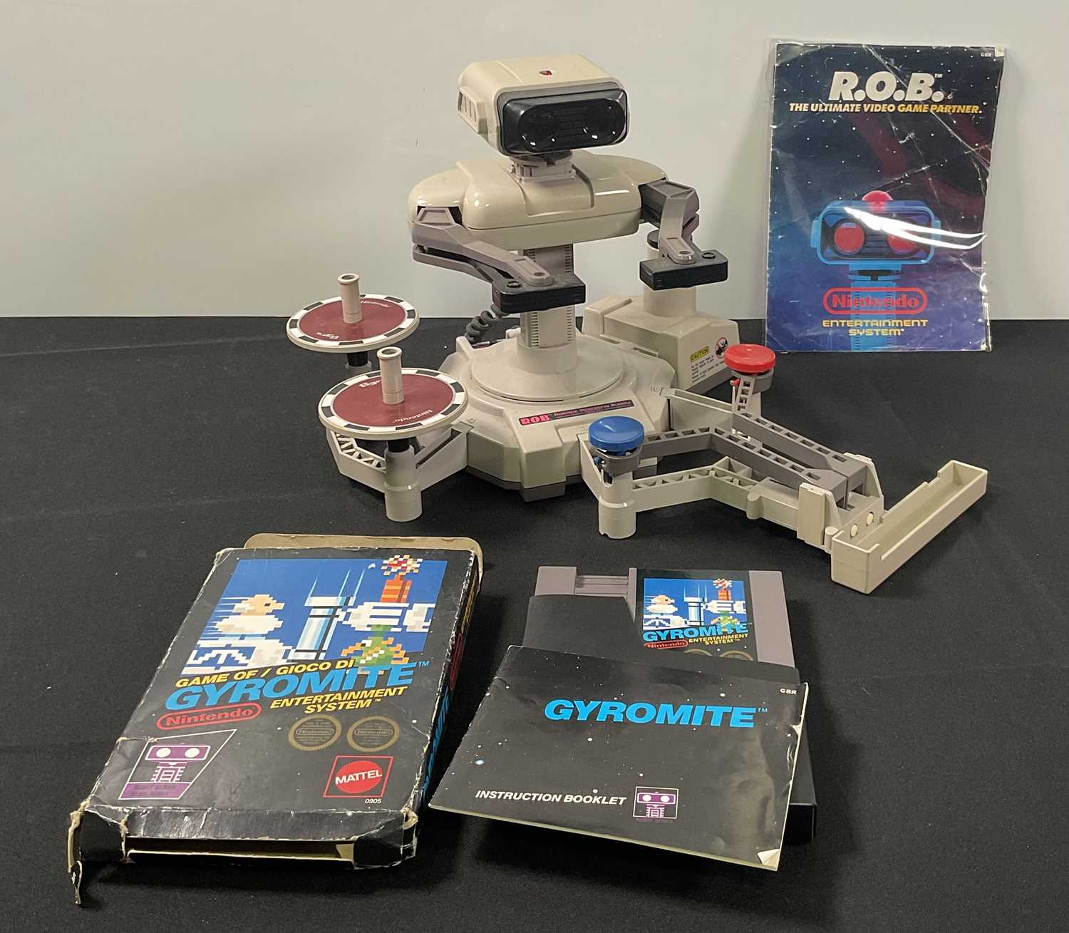 Lot 433 - NINTENDO - An unboxed NINTENDO R.O.B. (Robot...