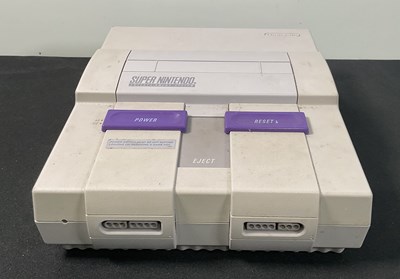 Lot 594 - SUPER NINTENDO (SNES) - An NTSA / North...