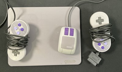 Lot 594 - SUPER NINTENDO (SNES) - An NTSA / North...