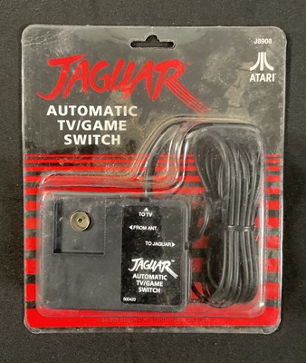 Lot 392 - ATARI JAGUAR - A boxed Atari Jaguar with...