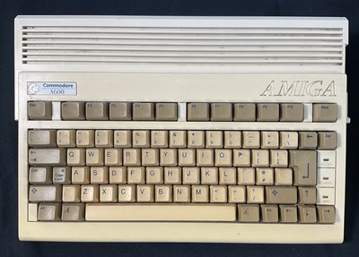 Lot 394 - COMPUTERS - An unboxed BBC MICROCOMPUTER...