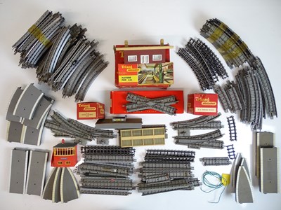 Lot 528 - OO SCALE MODEL RAILWAYS: A large crate of...
