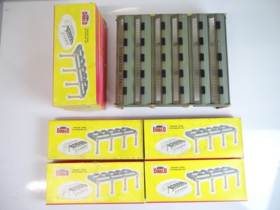 Lot 529 - OO SCALE MODEL RAILWAYS: A group of HORNBY...