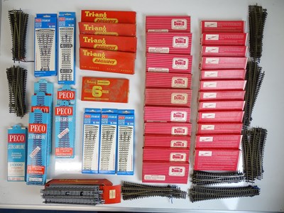 Lot 535 - OO SCALE MODEL RAILWAYS: A large quantity of...