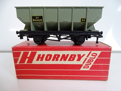 Lot 542 - OO GAUGE MODEL RAILWAYS: A HORNBY DUBLO 4644...