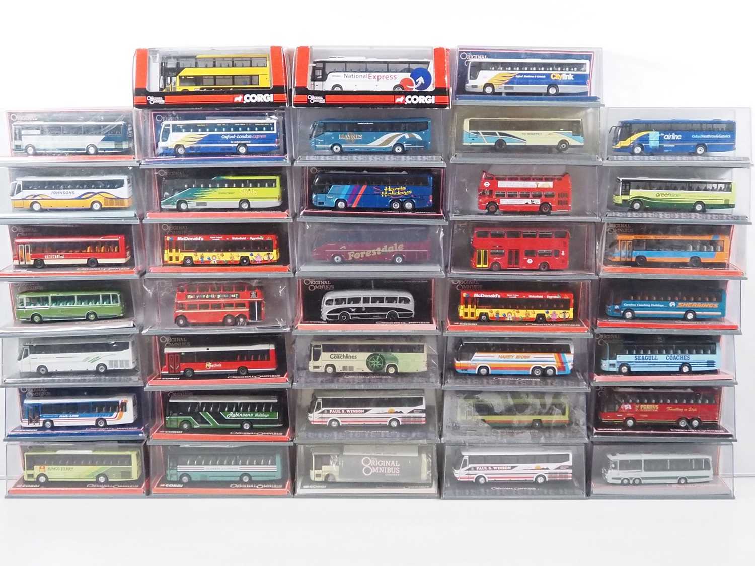 Lot 17 - A quantity of 1:76 scale diecast buses and...