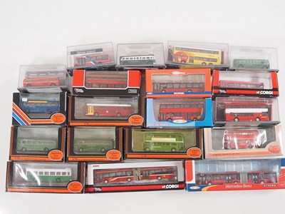 Lot 29 - A group of 1:76 scale diecast buses and...