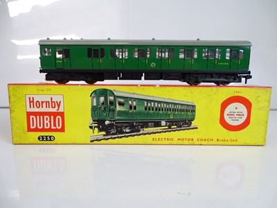 Lot 544 - OO GAUGE MODEL RAILWAYS: A HORNBY DUBLO 2250...
