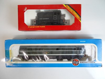 Lot 550 - OO SCALE MODEL RAILWAYS: A pair of diesel...
