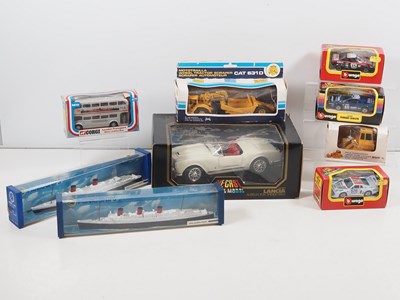 Lot 109 - A mixed group of diecast vehicles including...