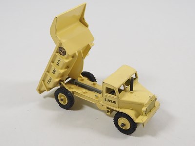 Lot 120 - A boxed DINKY 984 diecast Atlas Digger...