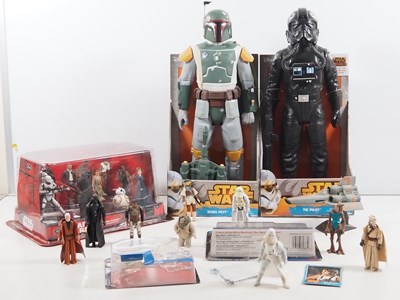 Lot 181 - A group of modern and vintage Star Wars...