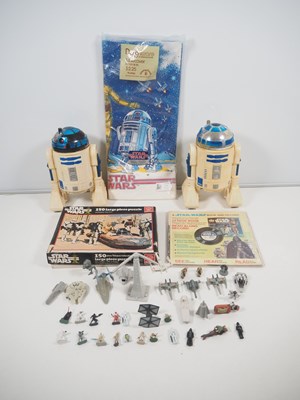 Lot 209 - STAR WARS: A small selection of Star Wars...