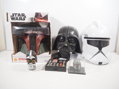 Lot 211 - STAR WARS: A small selection of Star Wars...