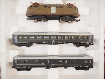 Lot 300 - A LIMA vintage N gauge Italian outline...