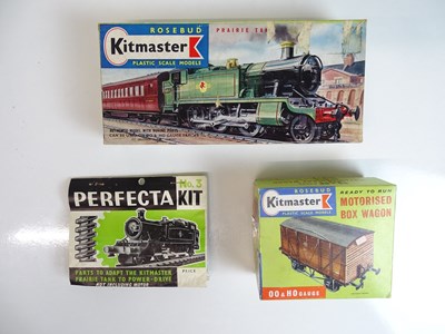Lot 572 - OO SCALE MODEL RAILWAYS: A small group of...