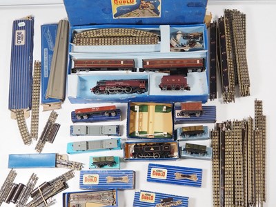 Lot 351 - A HORNBY DUBLO OO gauge 3-rail passenger train...