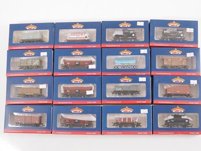 Lot 364 - A mixed group of BACHMANN OO gauge wagons -...