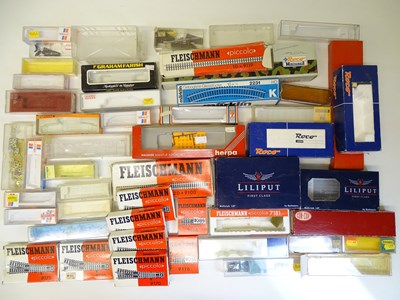 Lot 57 - N SCALE MODEL RAILWAYS: A group of mostly N...