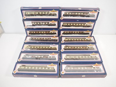 Lot 441 - A group of BACHMANN OO gauge Collett coaches...