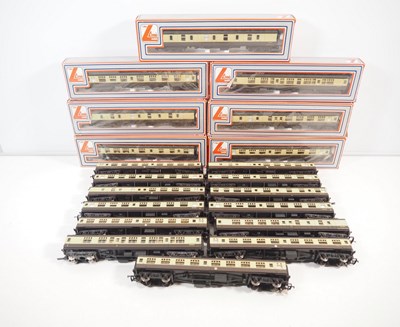 Lot 456 - A group of LIMA OO gauge Mark 1 passenger...