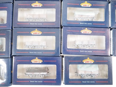 Lot 463 - A large group of BACHMANN OO gauge 5-plank...