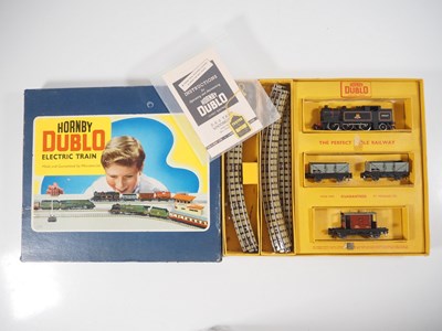 Lot 492 - A HORNBY DUBLO OO gauge 3-rail Tank goods...