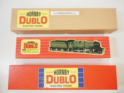 Lot 509 - A group of HORNBY DUBLO OO gauge Castle class...