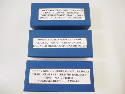 Lot 511 - A pair of HORNBY DUBLO OO gauge 3-rail class...