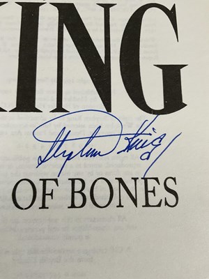 Lot 54 - An autographed copy of 'Bag of Bones' signed...