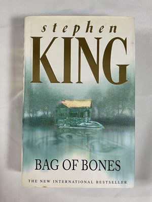 Lot 53 - An autographed copy of 'Bag of Bones' limited...