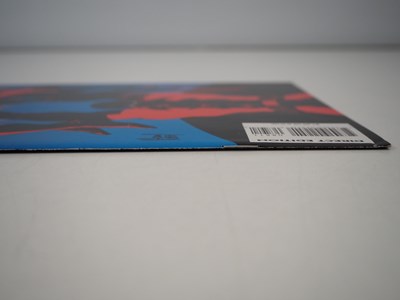Lot 5 - WOLVERINE VOL.2 #88 - DELUXE EDITION (1994 -...