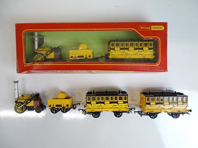 Lot 611 - OO SCALE MODEL RAILWAYS: A pair of TRI-ANG /...