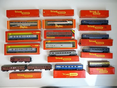Lot 617 - OO SCALE MODEL RAILWAYS: A group of TRI-ANG...