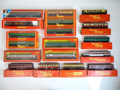 Lot 619 - OO SCALE MODEL RAILWAYS: A group of mixed...