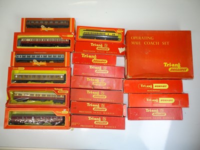 Lot 636 - OO SCALE MODEL RAILWAYS: A group of mixed...