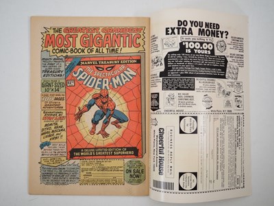 Lot 477 - INCREDIBLE HULK #182 - (1974 - MARVEL) -...