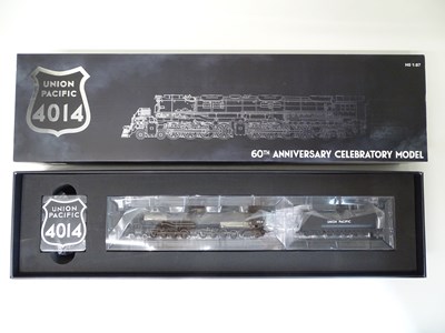 Lot 63 - HO SCALE MODEL RAILWAYS: A RIVAROSSI HR2753...