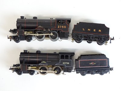 Lot 642 - OO SCALE MODEL RAILWAYS: A pair of TRIX TWIN...