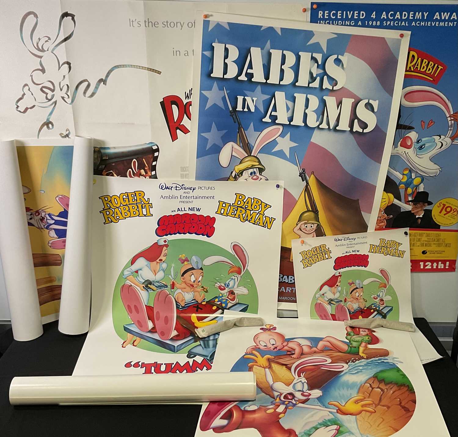 Lot 40 - WHO FRAMED ROGER RABBIT (1988) - A group of