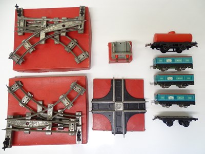 Lot 659 - O SCALE MODEL RAILWAYS: A selection of HORNBY...