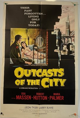 Lot 101 - A small group of war film posters comprising:...