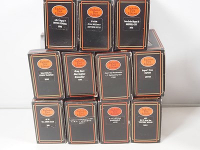 Lot 11 - A large group of 1:76 scale EFE buses - to...