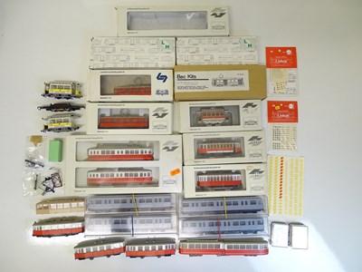 Lot 69 - HO SCALE MODEL RAILWAYS: A group of Austrian...